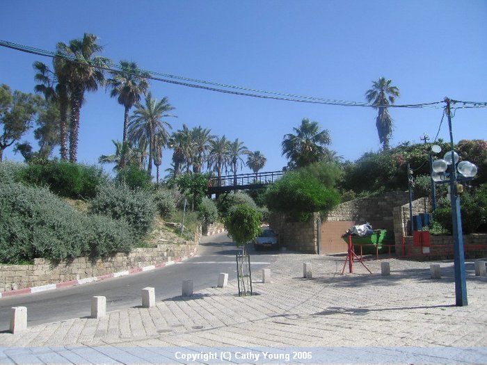 Yafo-zodiac-bridge.jpg